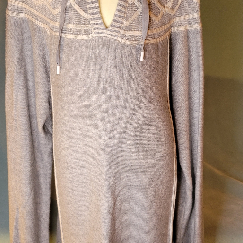 TXL Eddie Bauer hoodie sweater- lt weight